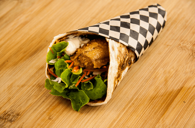 Must-Try Foods in Dubai: Shawarma